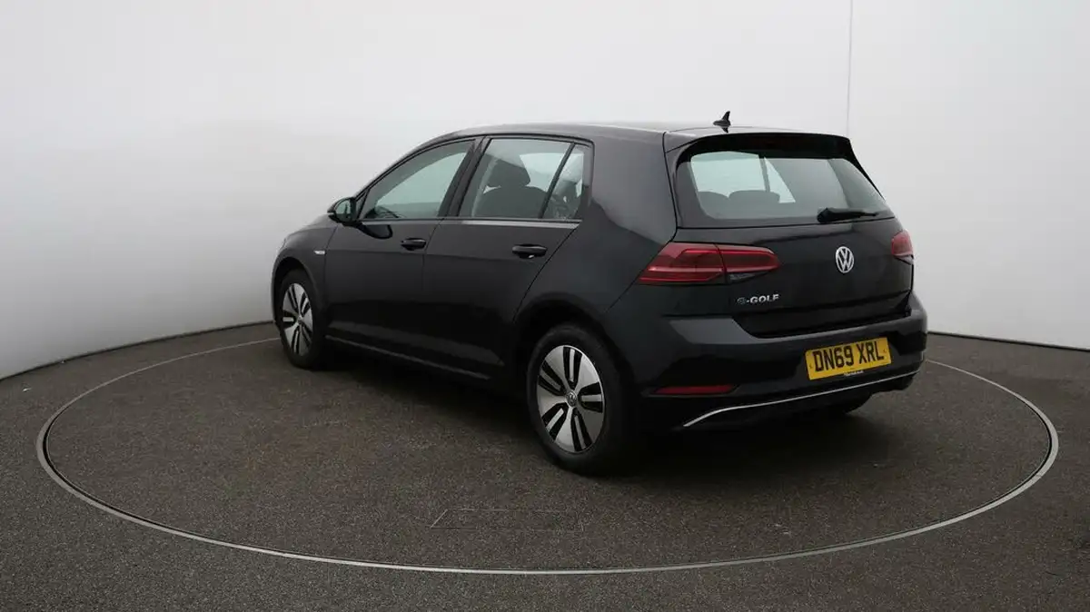 2019-volkswagen-golf-e-e-golf-big-62