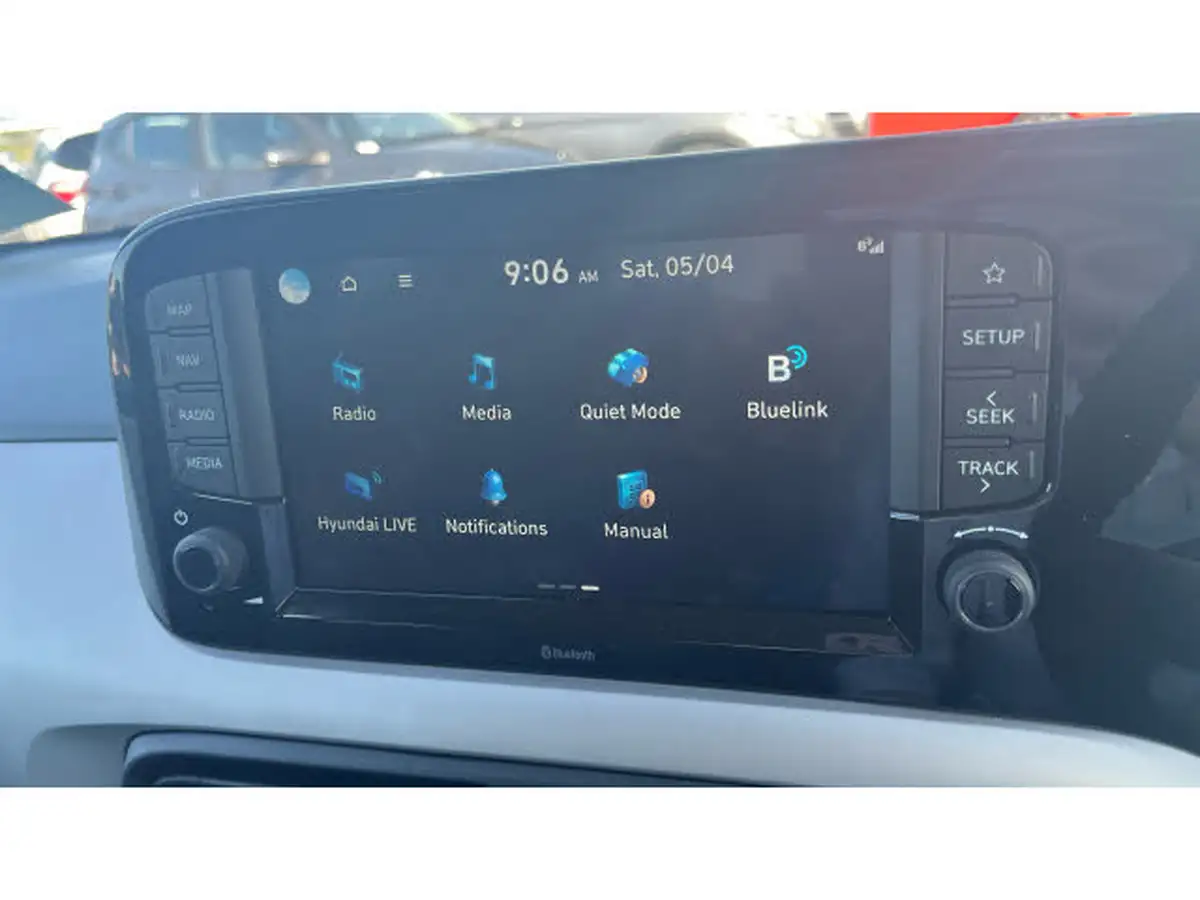 2025-hyundai-i10-12-premium-79ps-auto-big-29