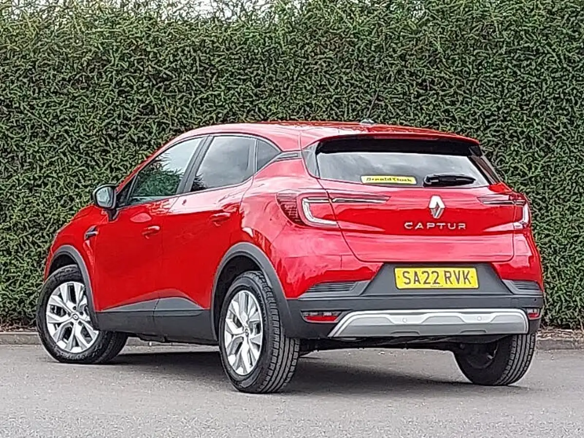 2022-renault-captur-10-tce-iconic-edition-big-1