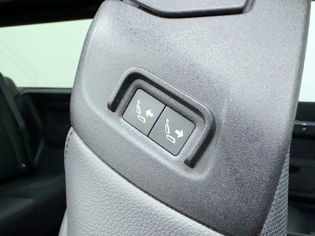 2021-land-rover-90-defender-20-p300-x-dynamic-se-big-33