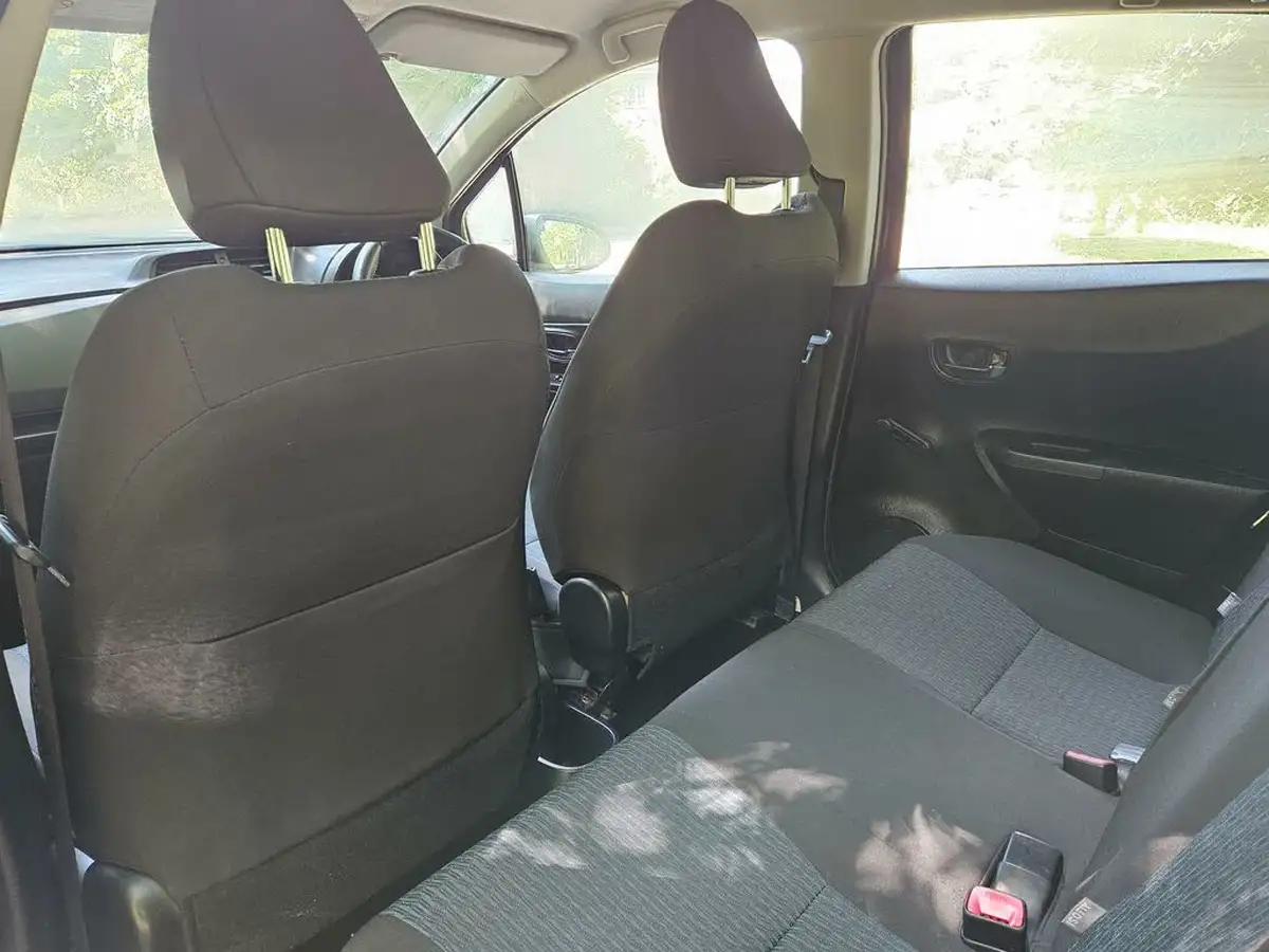 2012-toyota-yaris-133-tr-vvt-i-5d-big-27