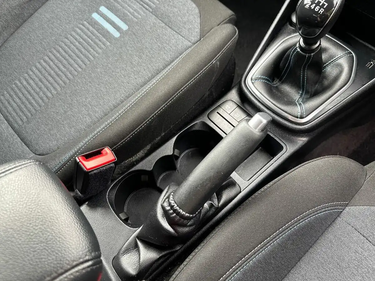 2023-ford-fiesta-10t-active-125ps-hybrid-mhev-big-27