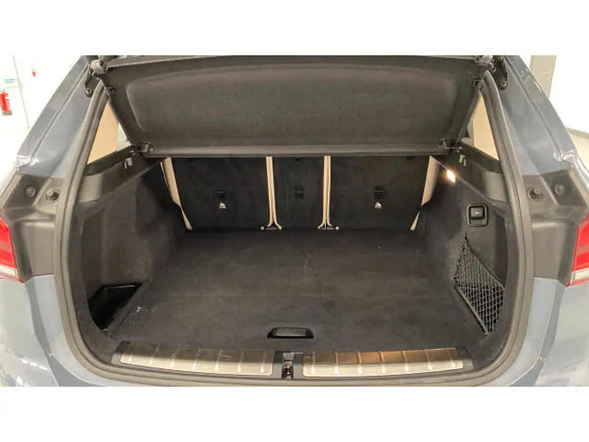 2021-bmw-x1-20-sdrive20i-xline-big-12