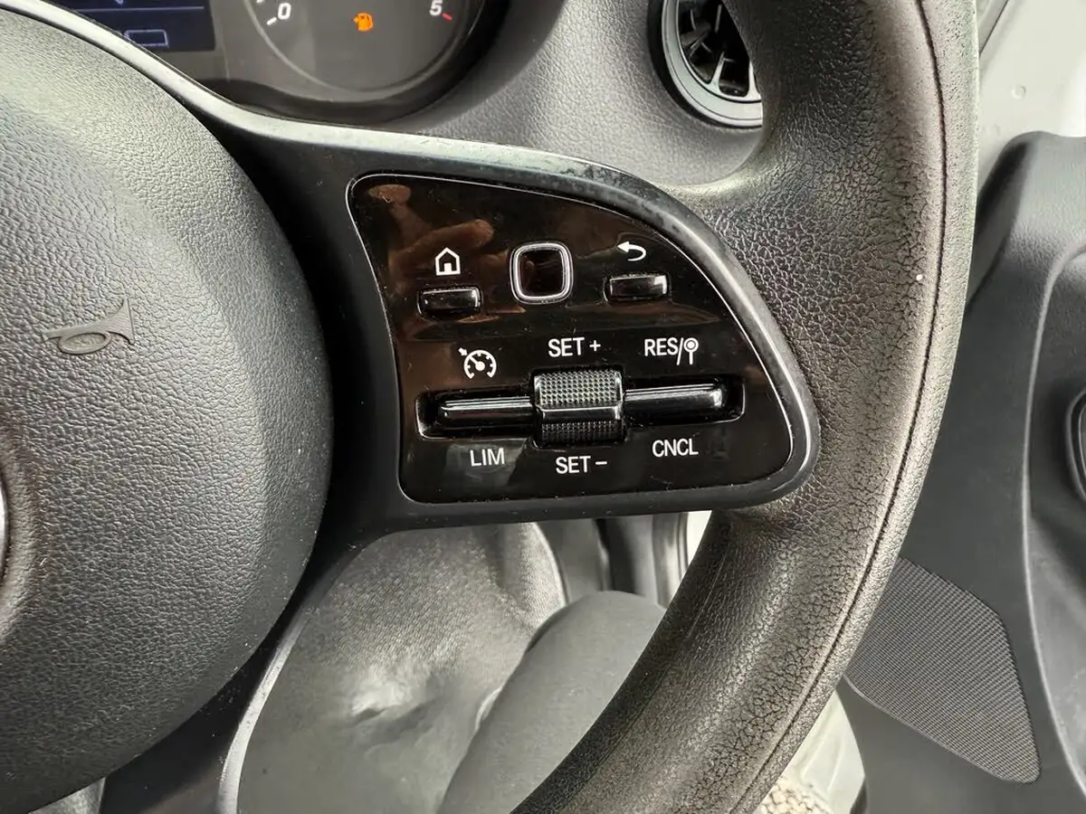 2020-mercedes-benz-sprinter-20cdi-315-l1h1-progressive-big-26