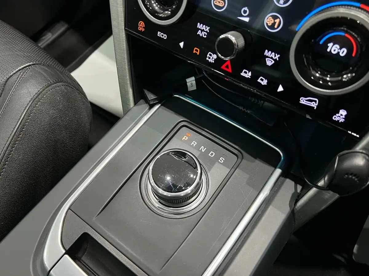 2017-land-rover-discovery-sport-20td4-hse-luxury-182ps-suv-auto-big-30