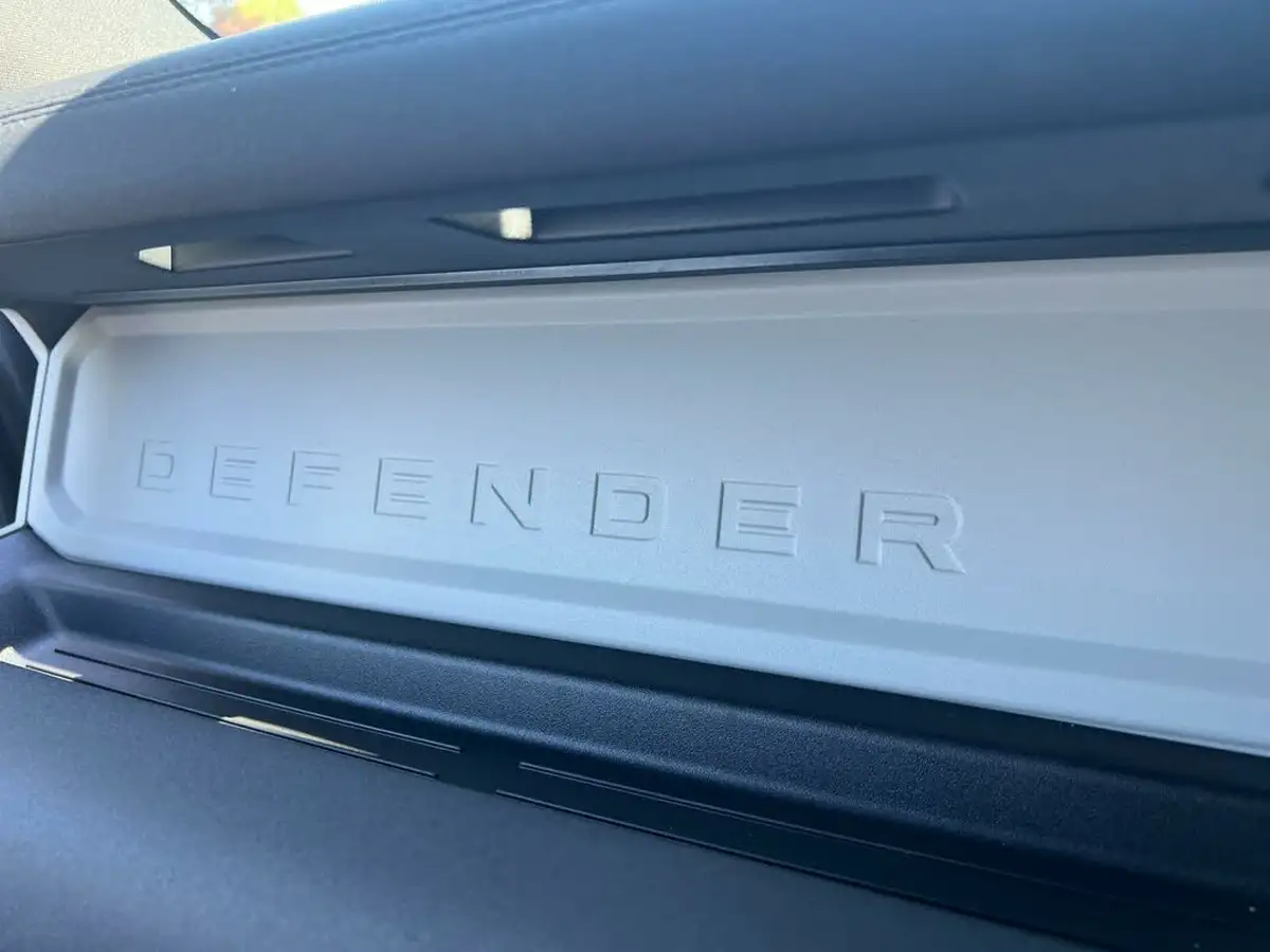 2021-land-rover-90-defender-30-d250-se-big-59