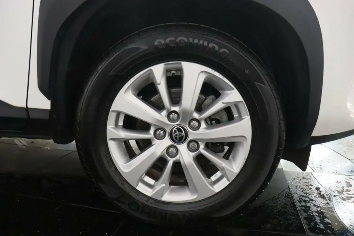 2022-toyota-yaris-cross-15-vvt-i-icon-big-33