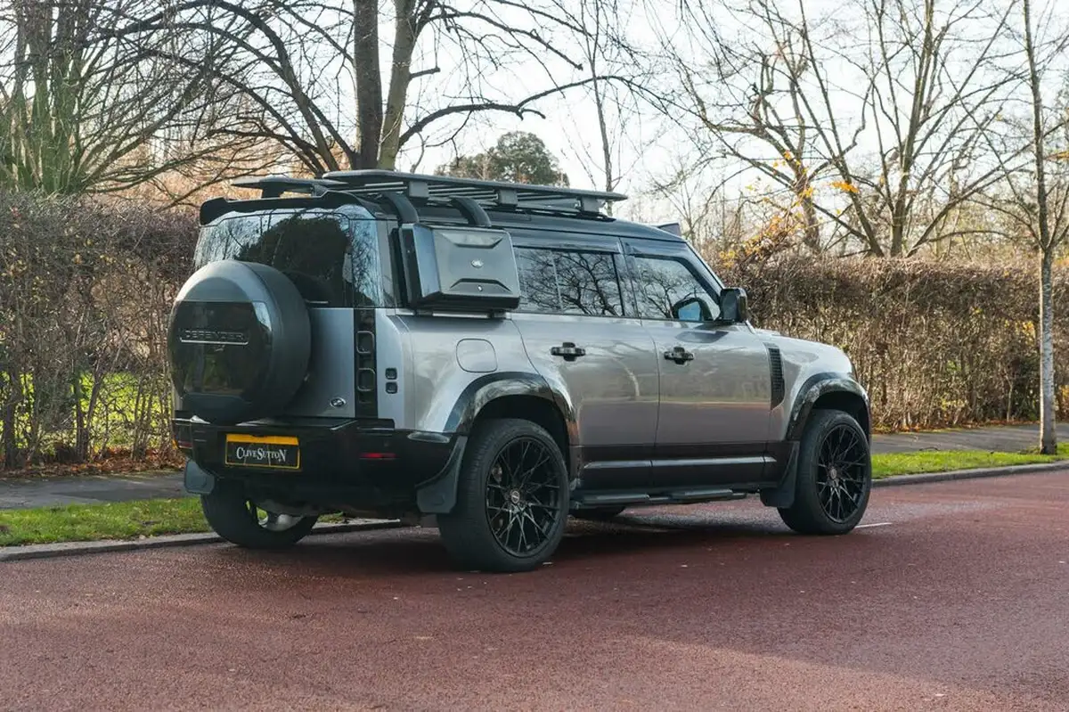 2021-land-rover-110-defender-30-d250-hse-big-10