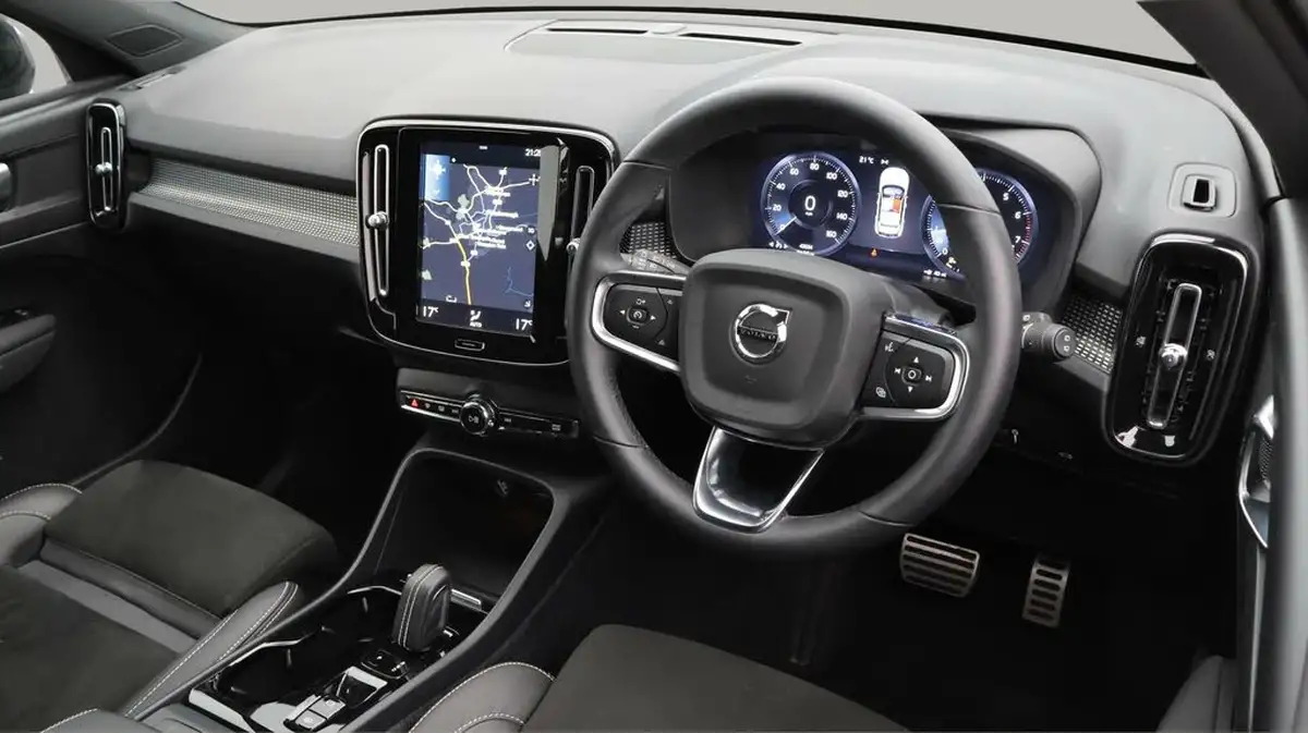 2022-volvo-xc40-15-t3-r-design-auto-big-9