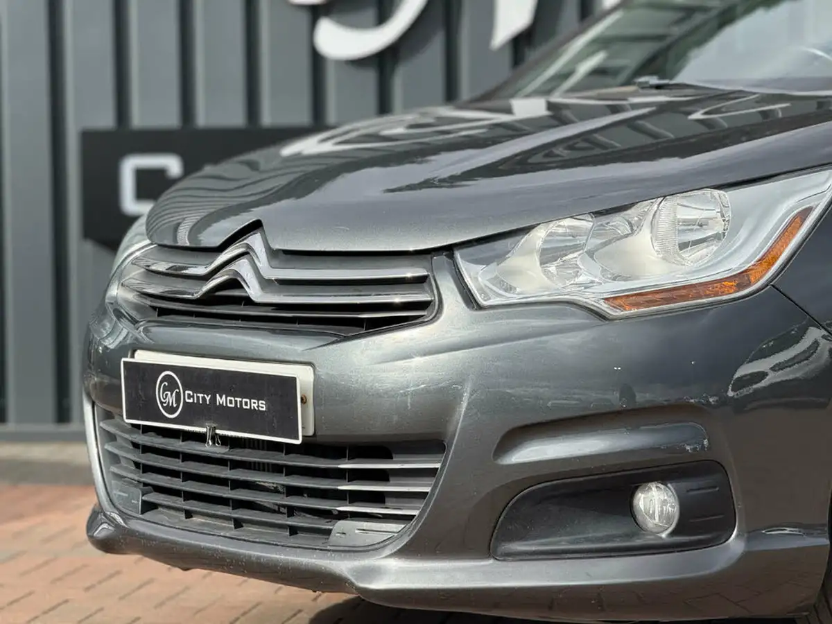 2015-citroen-c4-16td-vtr-big-14