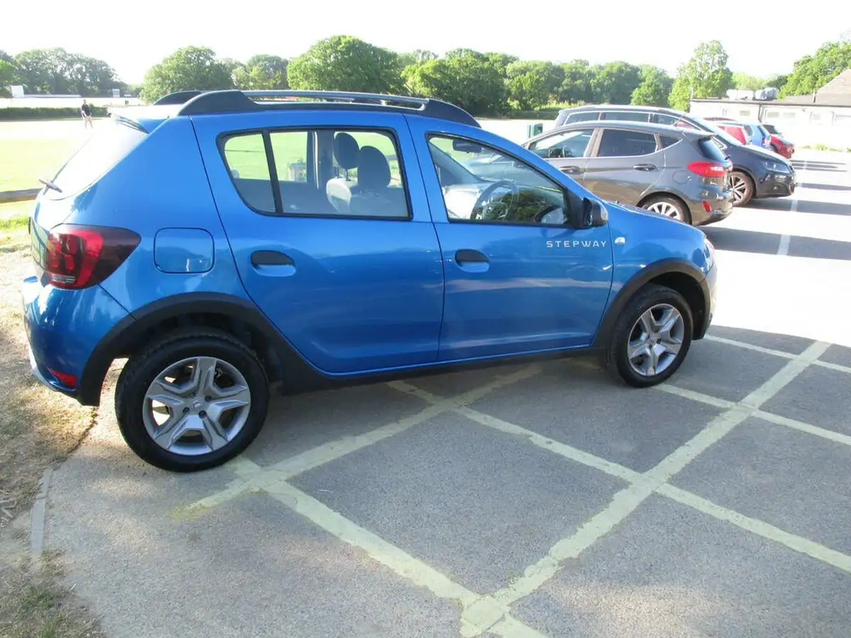 2017-dacia-sandero-stepway-09-tce-ambiance-big-3