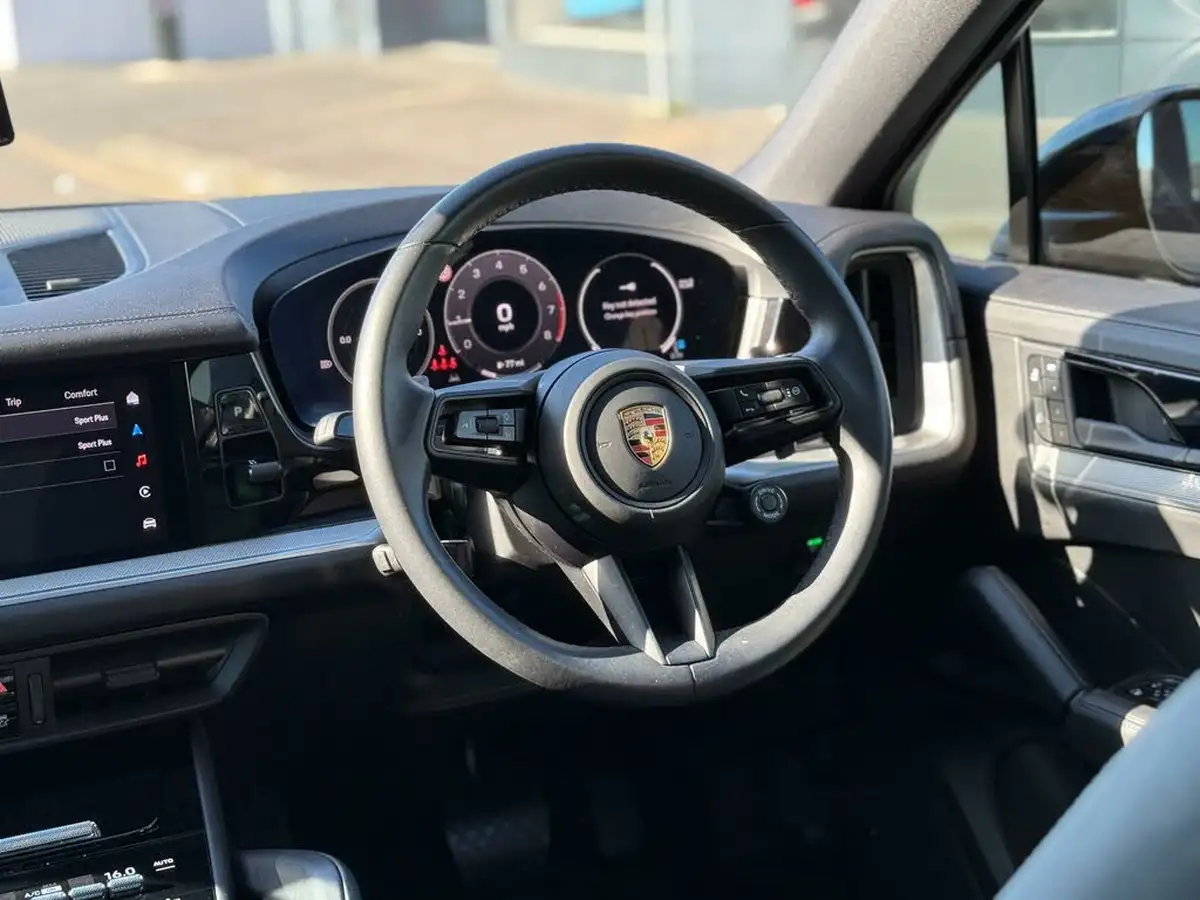 2024-porsche-cayenne-30-v6-353ps-coupe-big-18