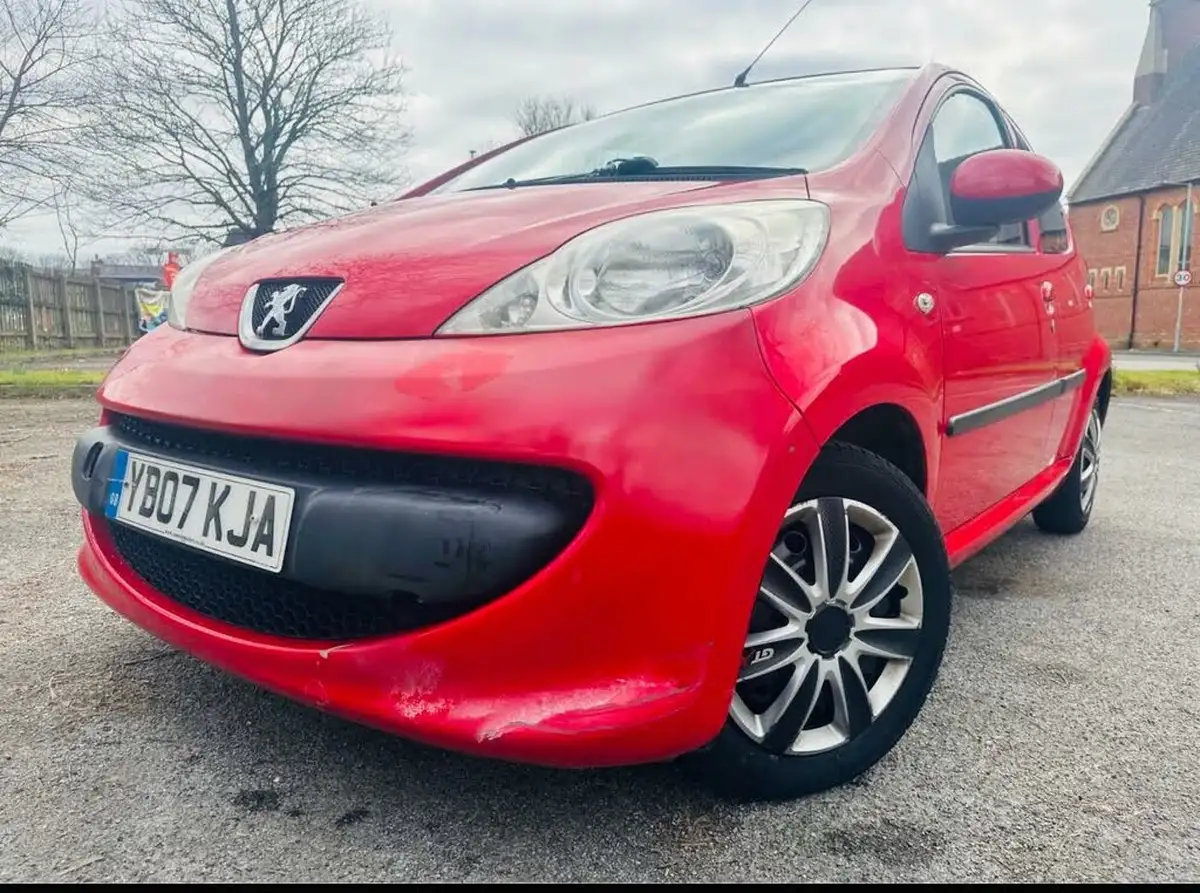 2007-peugeot-107-10-urban-5d-big-7