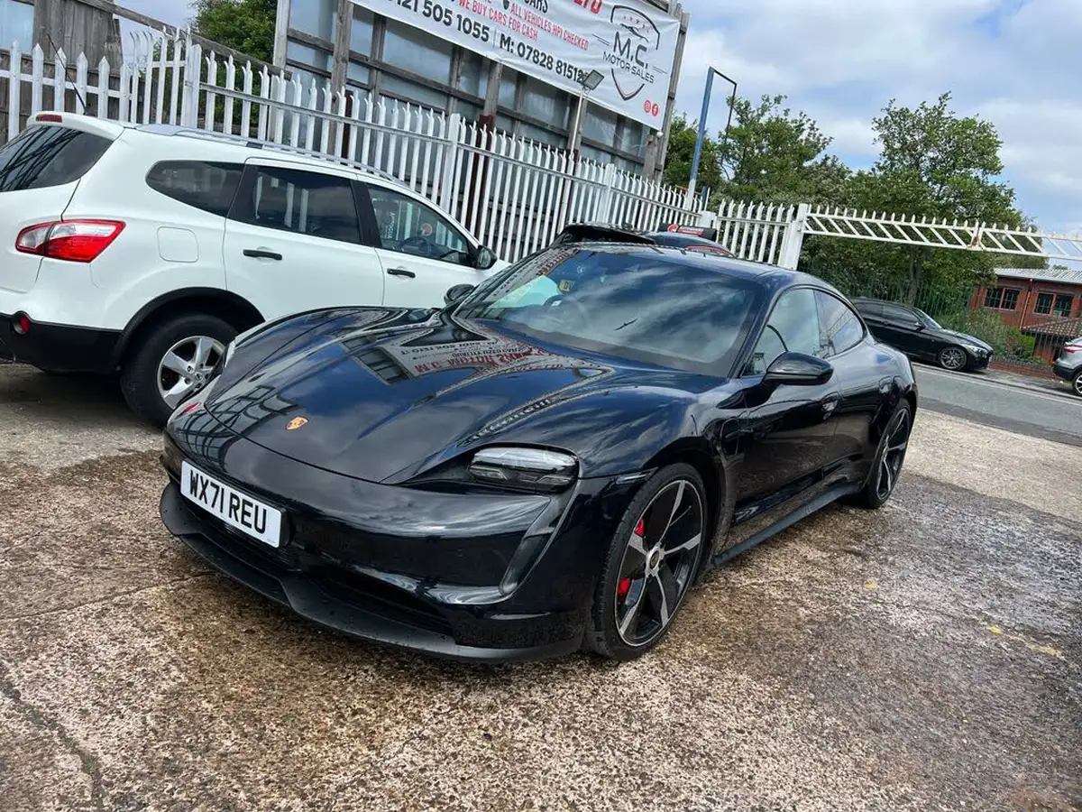 2021-porsche-taycan-e-4s-571ps-performance-battery-plus-big-1