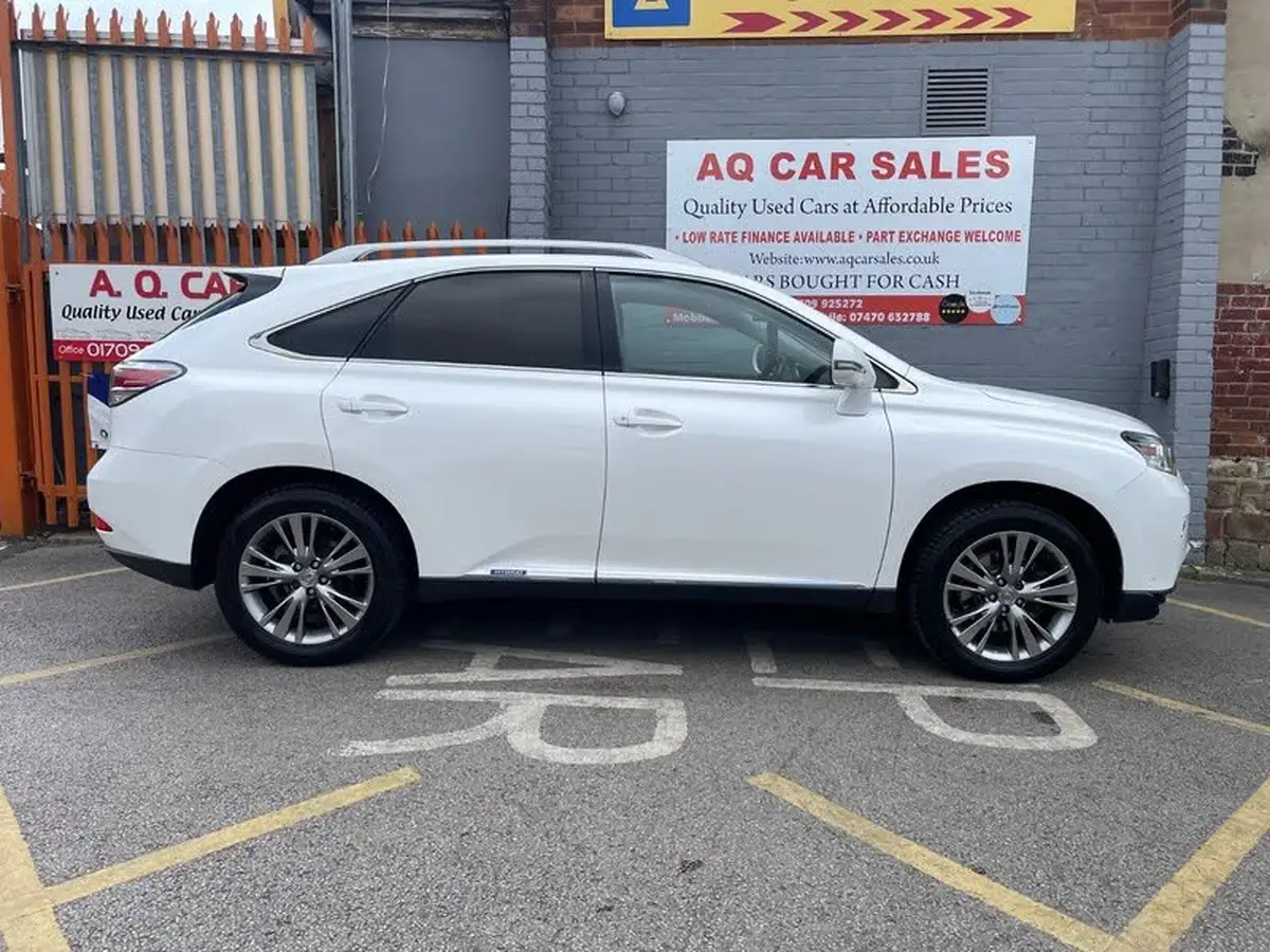 2013-lexus-rx-450h-35-luxury-big-7