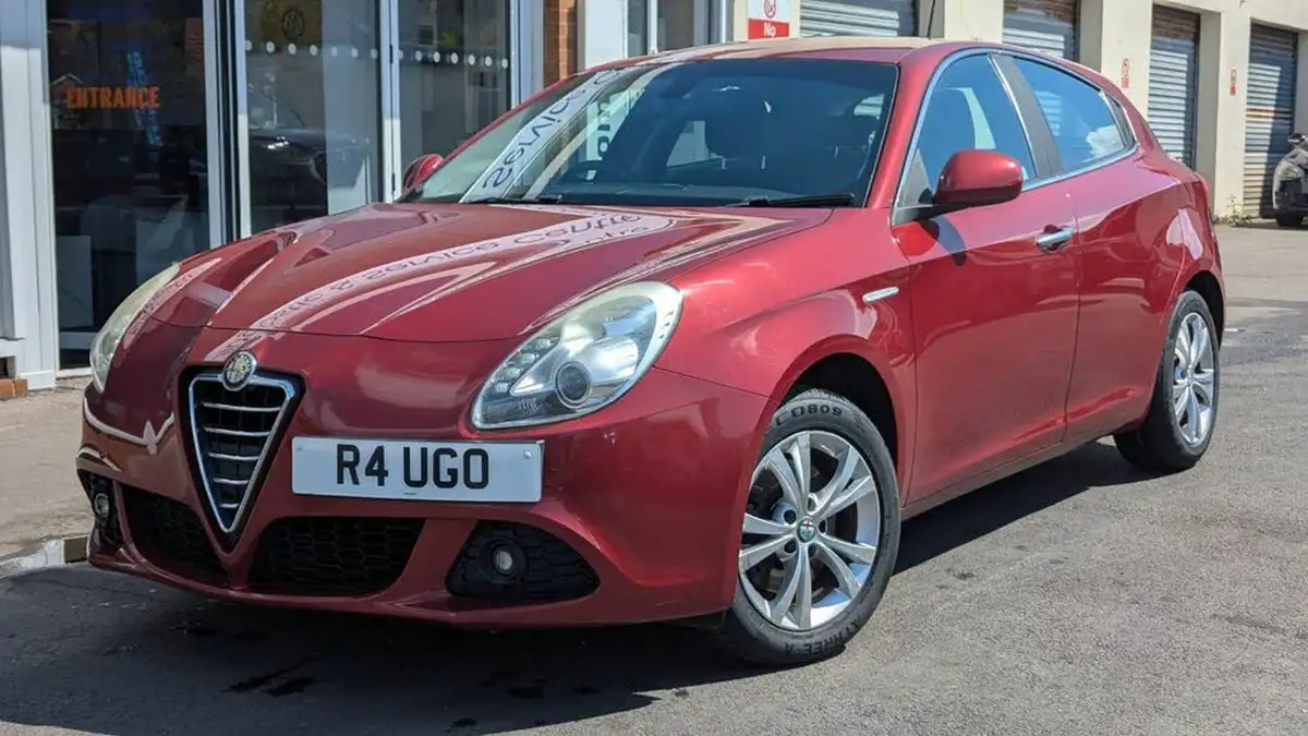 2013-alfa-romeo-giulietta-14-lusso-tb-multiair-170bhp-big-0