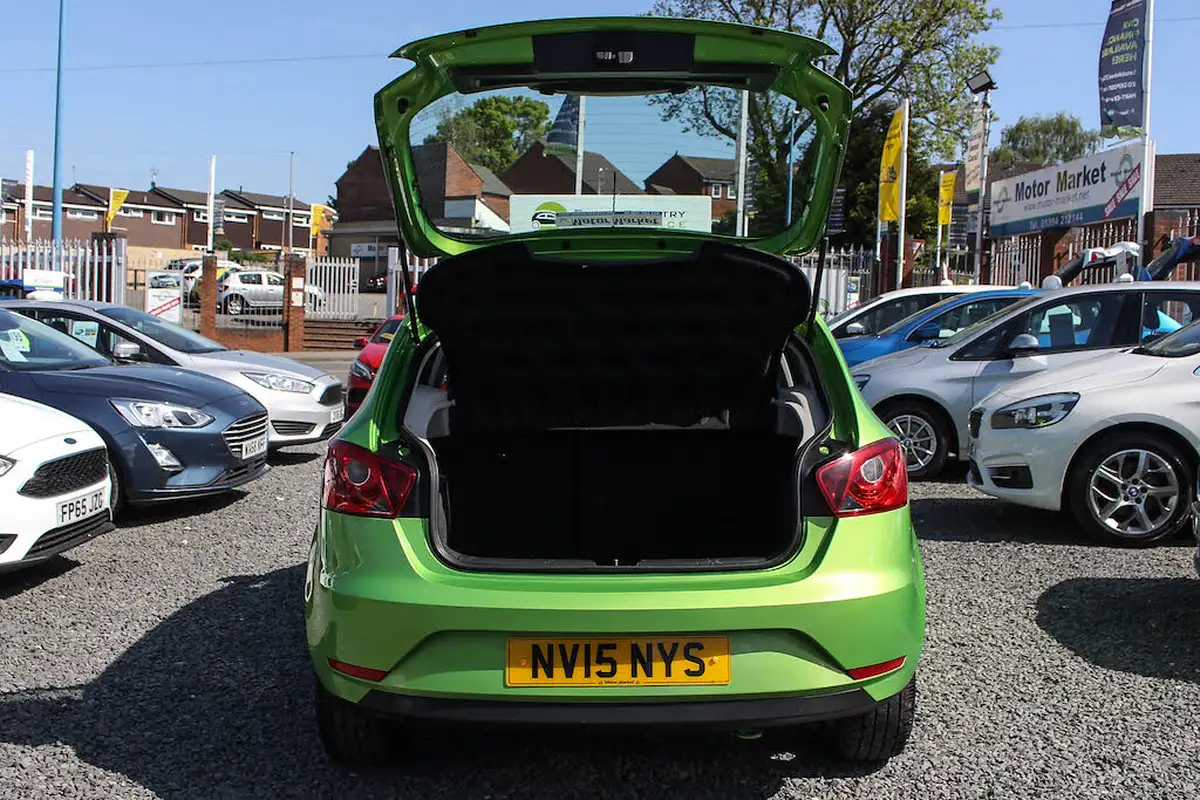 2015-seat-ibiza-14-toca-hatchback-5d-big-9