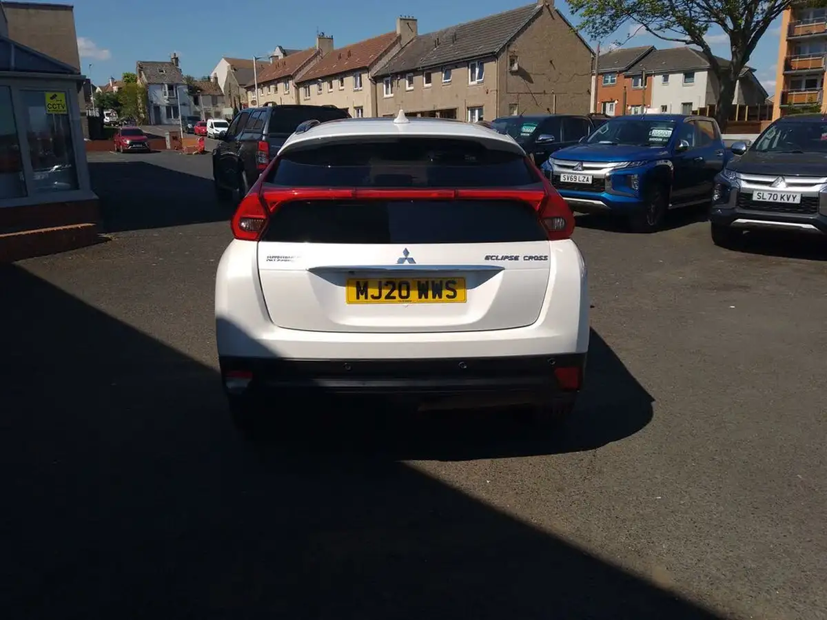 2020-mitsubishi-eclipse-cross-15-black-big-12