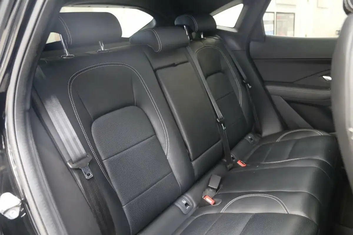 2021-jaguar-e-pace-20-d200-r-dynamic-se-big-37