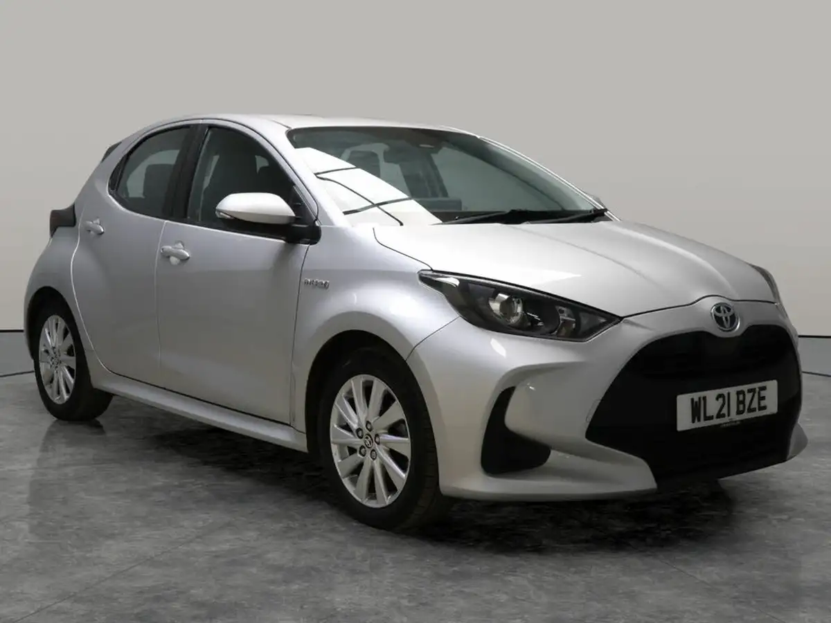 2021-toyota-yaris-15-vvt-i-icon-114bhp-hybrid-1490cc-e-cvt-big-8