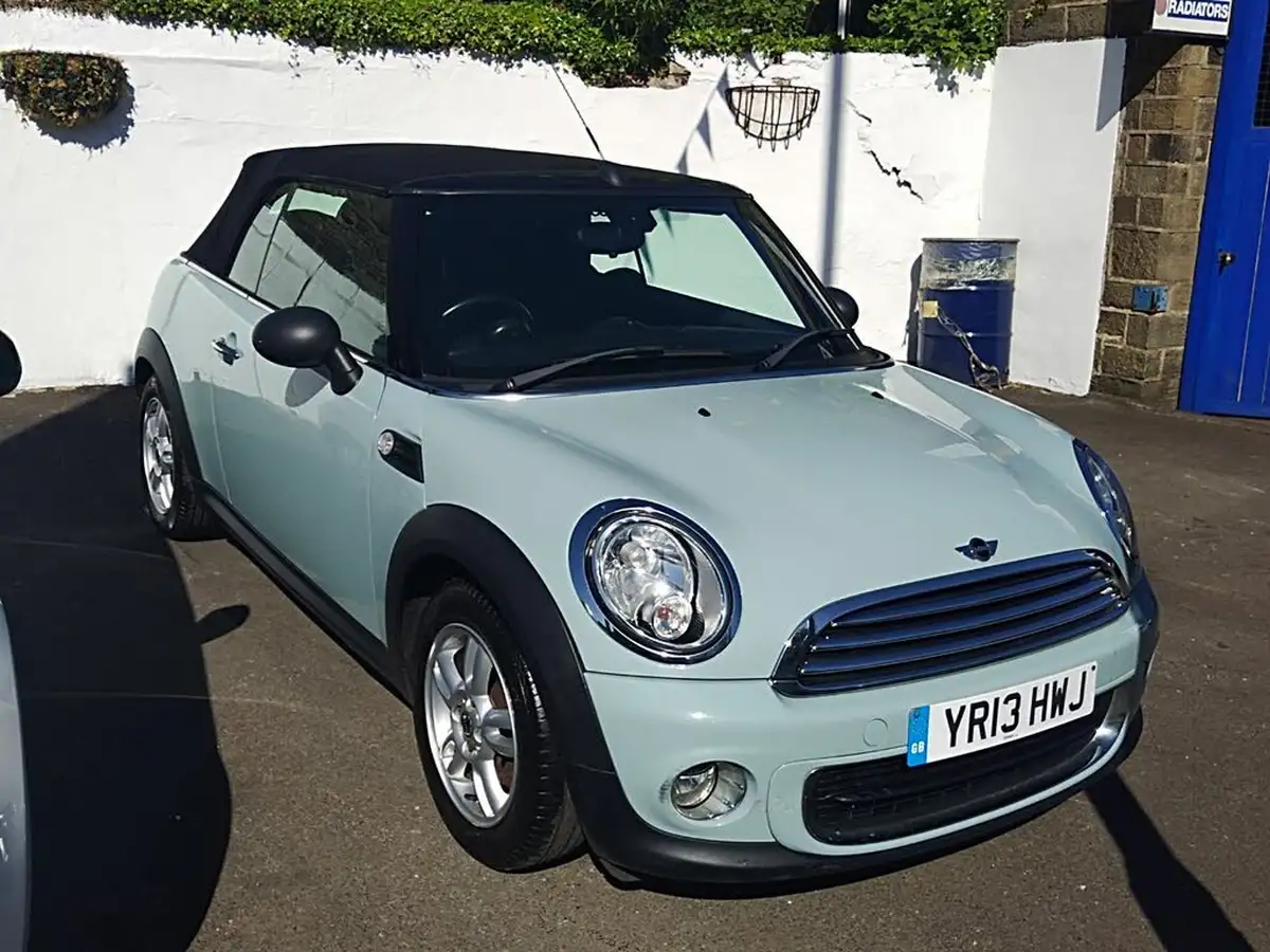 2013-mini-cooper-16-one-98bhp-convertible-2d-big-0