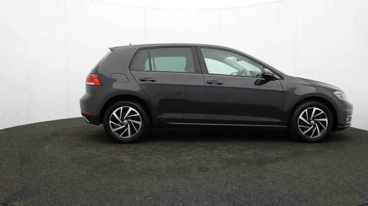2019-volkswagen-golf-16tdi-match-edition-hatchback-big-37