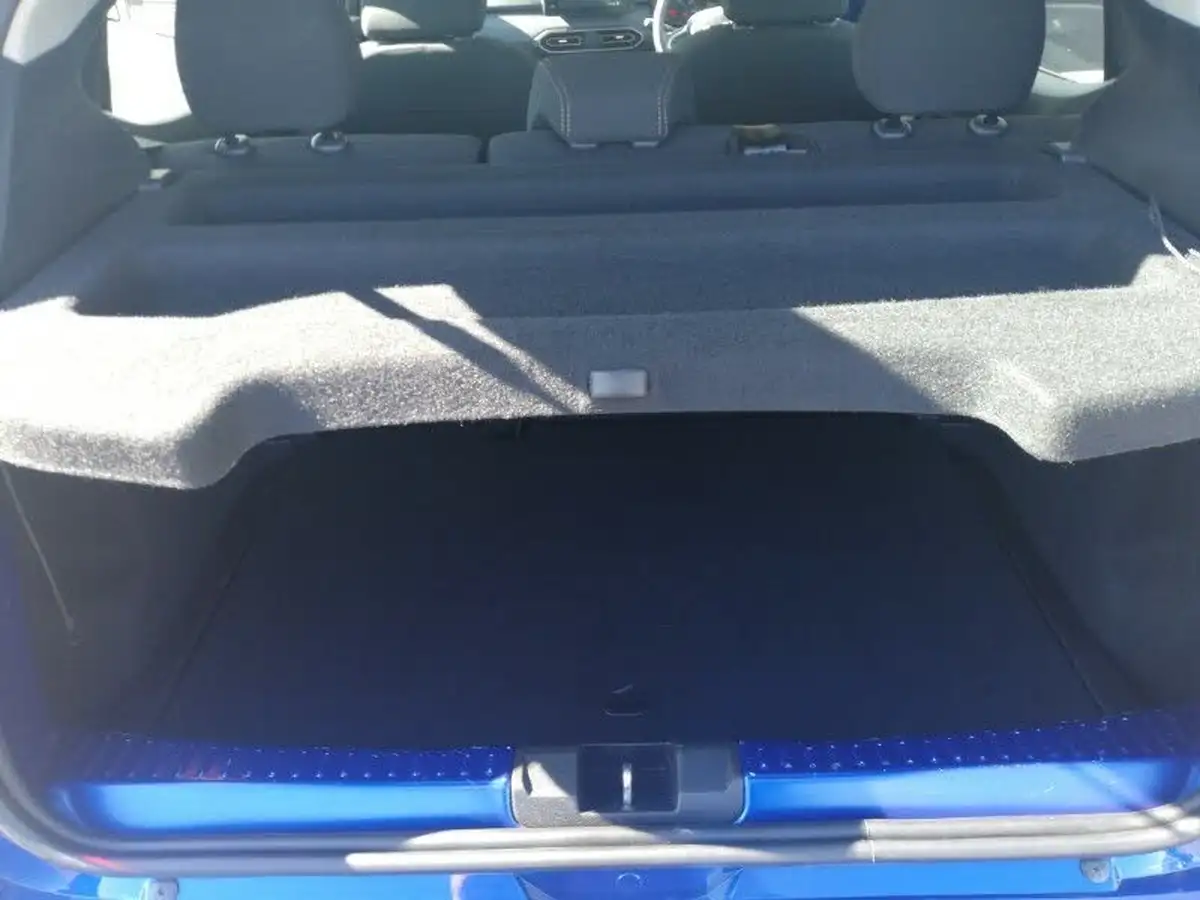 2023-dacia-sandero-stepway-10-tce-essential-90bhp-big-7