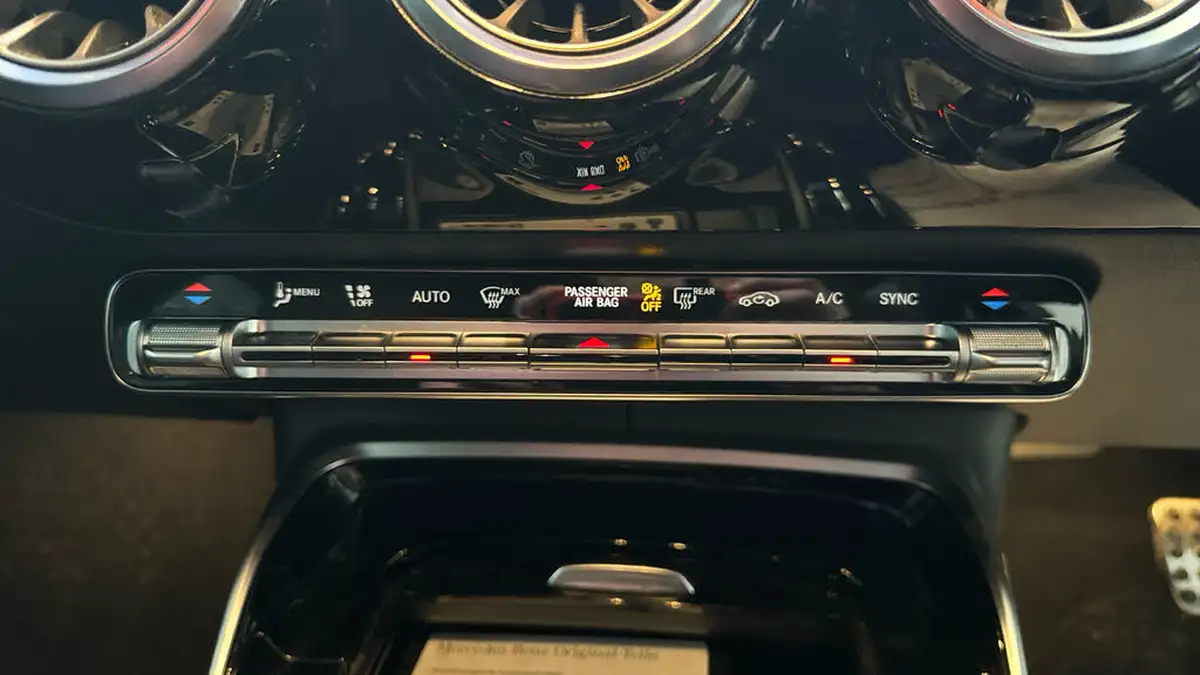 2022-mercedes-benz-a-class-20-a35-amg-premium-edition-hatchback-5d-big-25