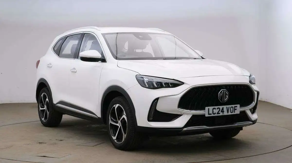 2024-mg-hs-15t-gdi-se-162ps-1490cc-big-0