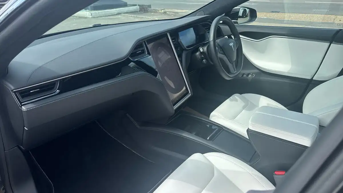 2020-tesla-model-s-e-ludicrous-performance-big-22