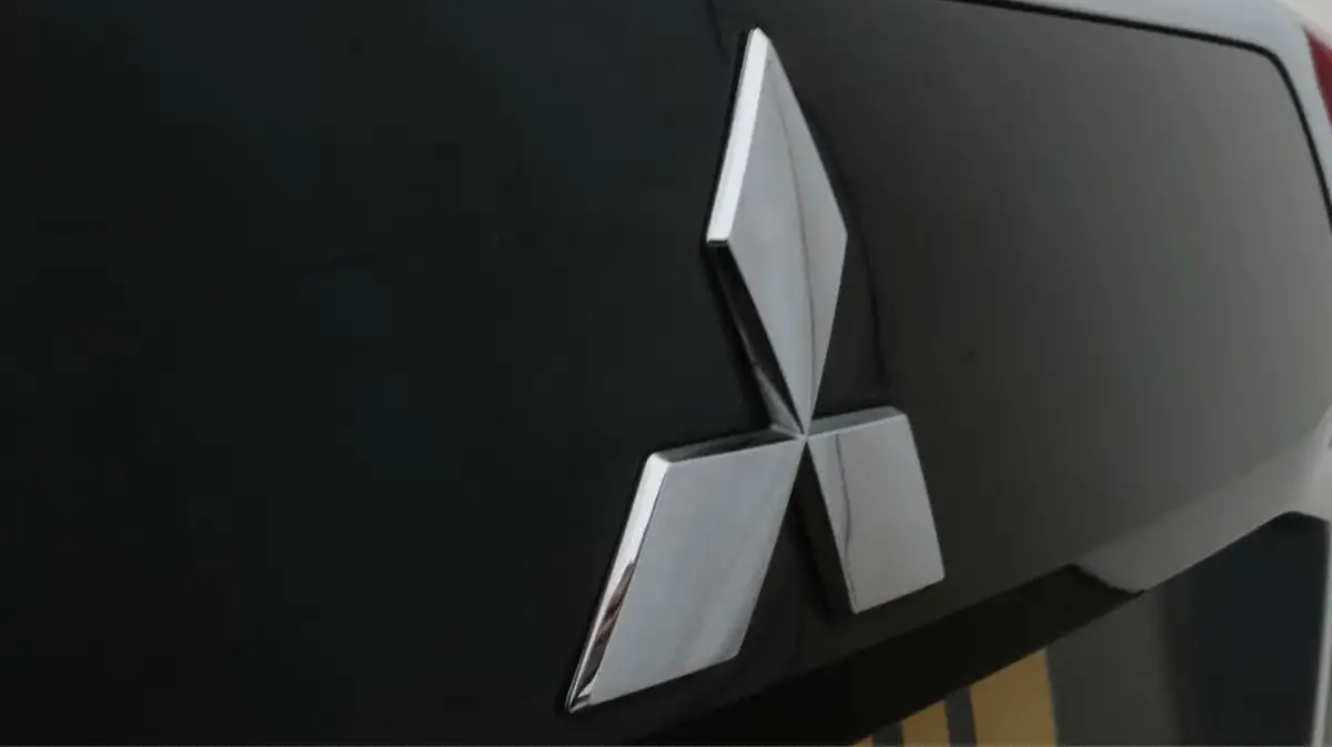 2020-mitsubishi-outlander-24-design-phev-big-21
