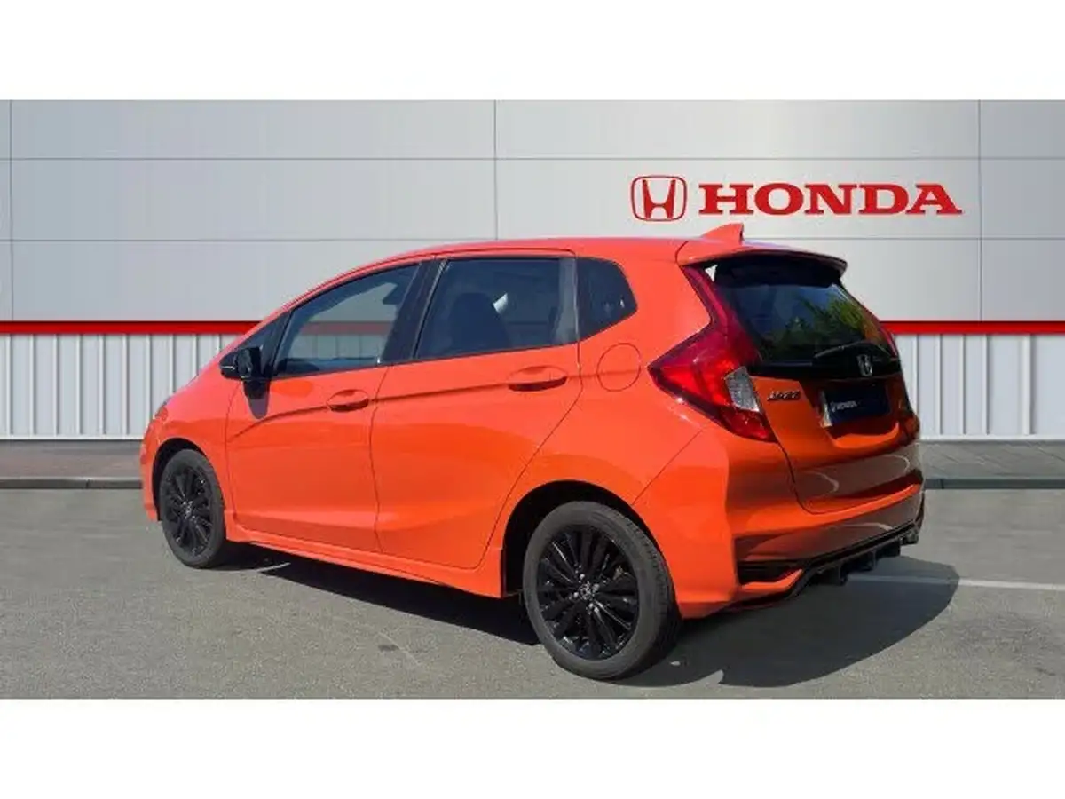 2018-honda-jazz-15-i-vtec-sport-navi-cvt-big-2