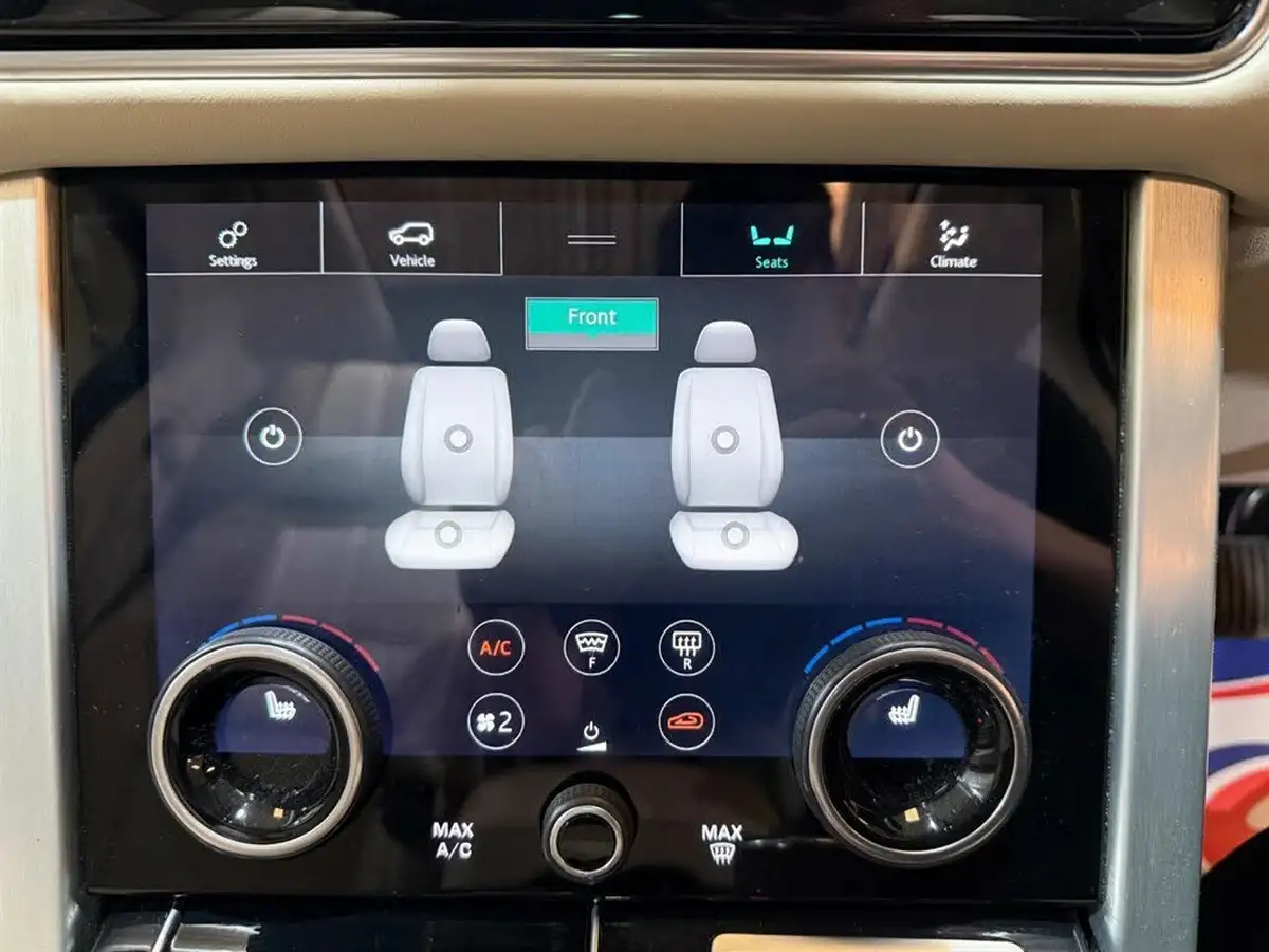 2020-land-rover-range-rover-30-p400-vogue-se-big-26