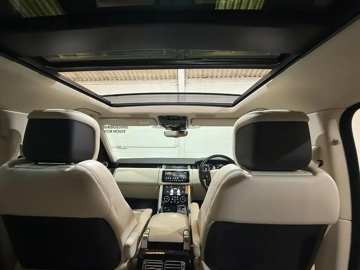 2020-land-rover-range-rover-30-p400-vogue-se-big-2