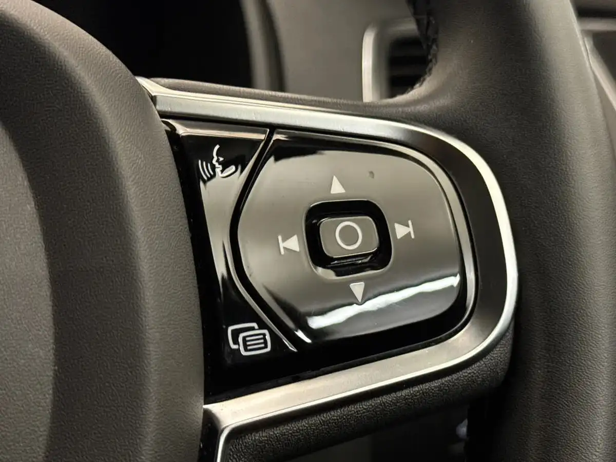 2023-volvo-xc90-20-b5-core-big-25