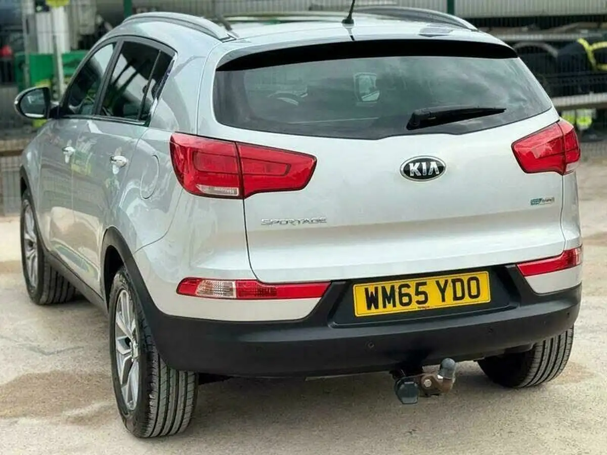 2016-kia-sportage-16-gdi-2-133bhp-big-17