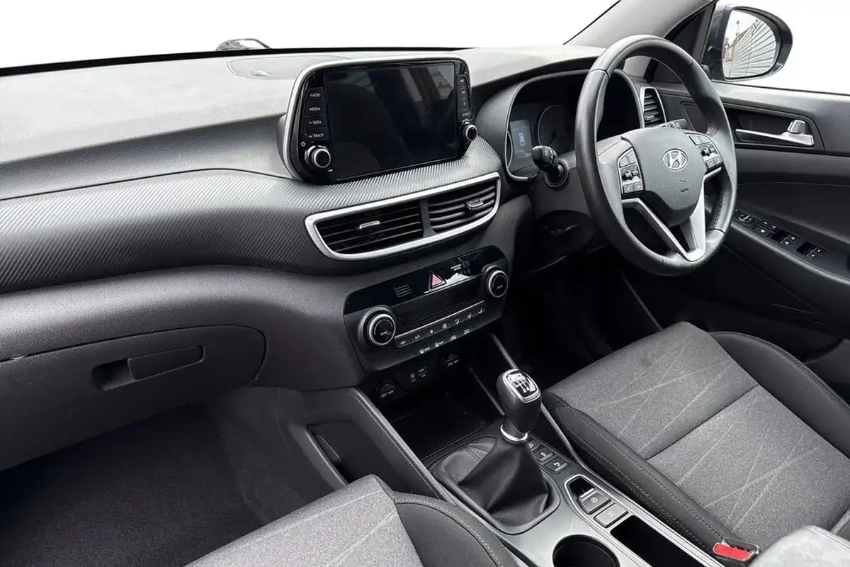 2021-hyundai-tucson-16crdi-se-nav-115ps-big-14