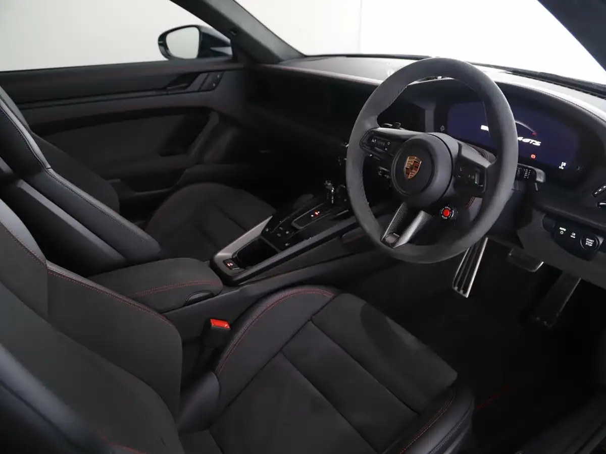 2024-porsche-911-30-carrera-4-gts-541ps-coupe-3591cc-pdk-big-18