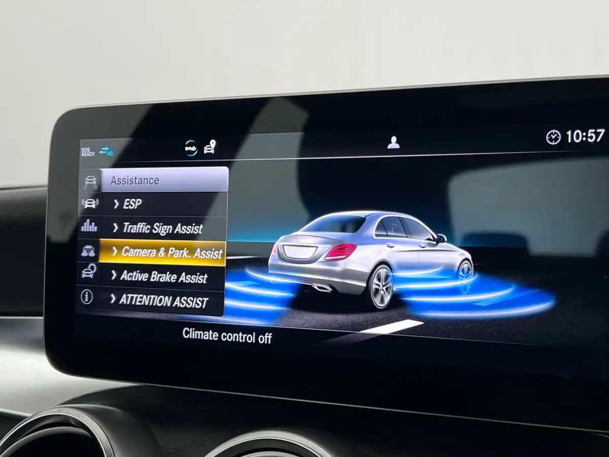 2018-mercedes-benz-c-class-20d-c220d-amg-line-premium-plusss-saloon-4d-big-39