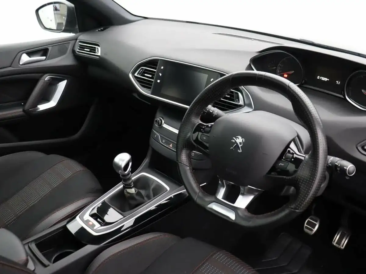 2019-peugeot-308-15-bluehdi-gt-line-eat8-big-6