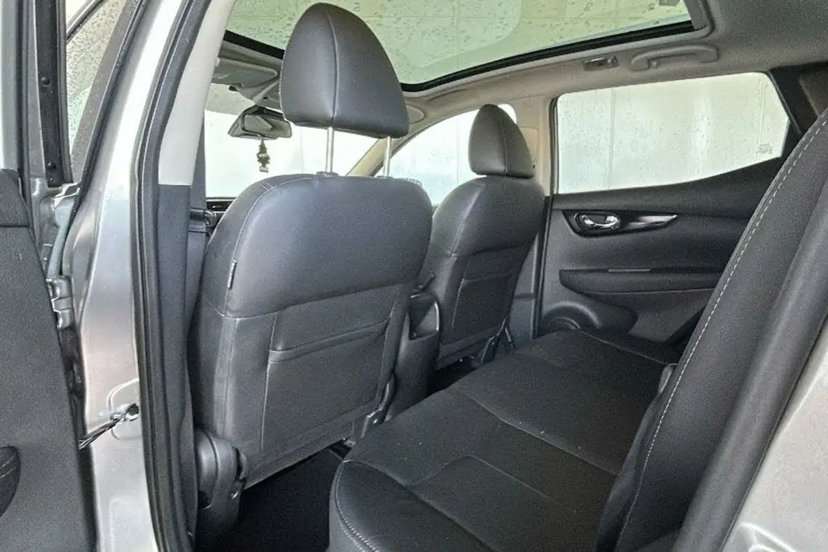 2015-nissan-qashqai-16-tekna-big-11