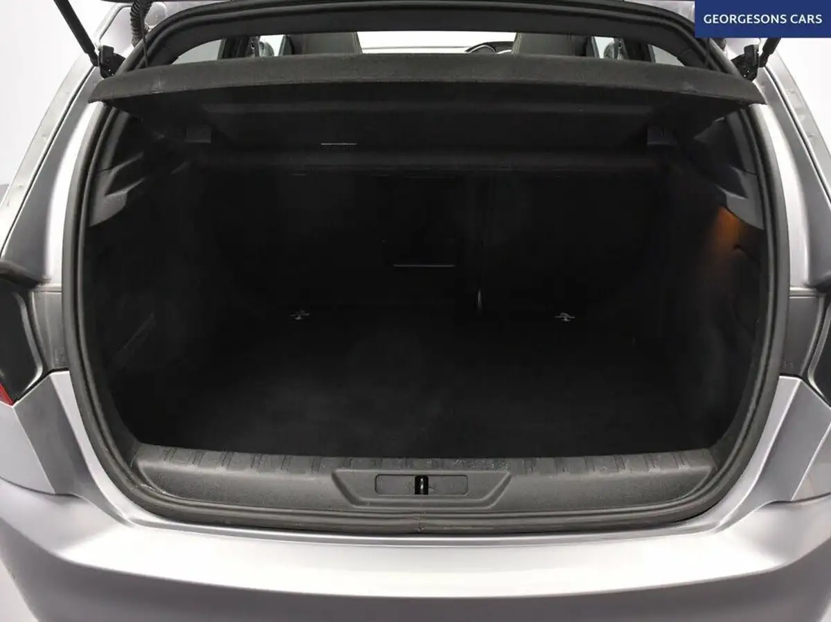 2019-peugeot-308-15-bluehdi-gt-line-big-8