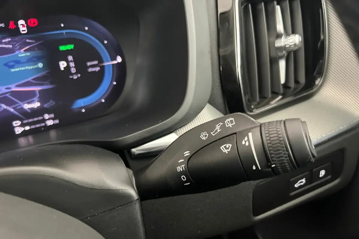 2024-volvo-xc60-20-b5-plus-big-38