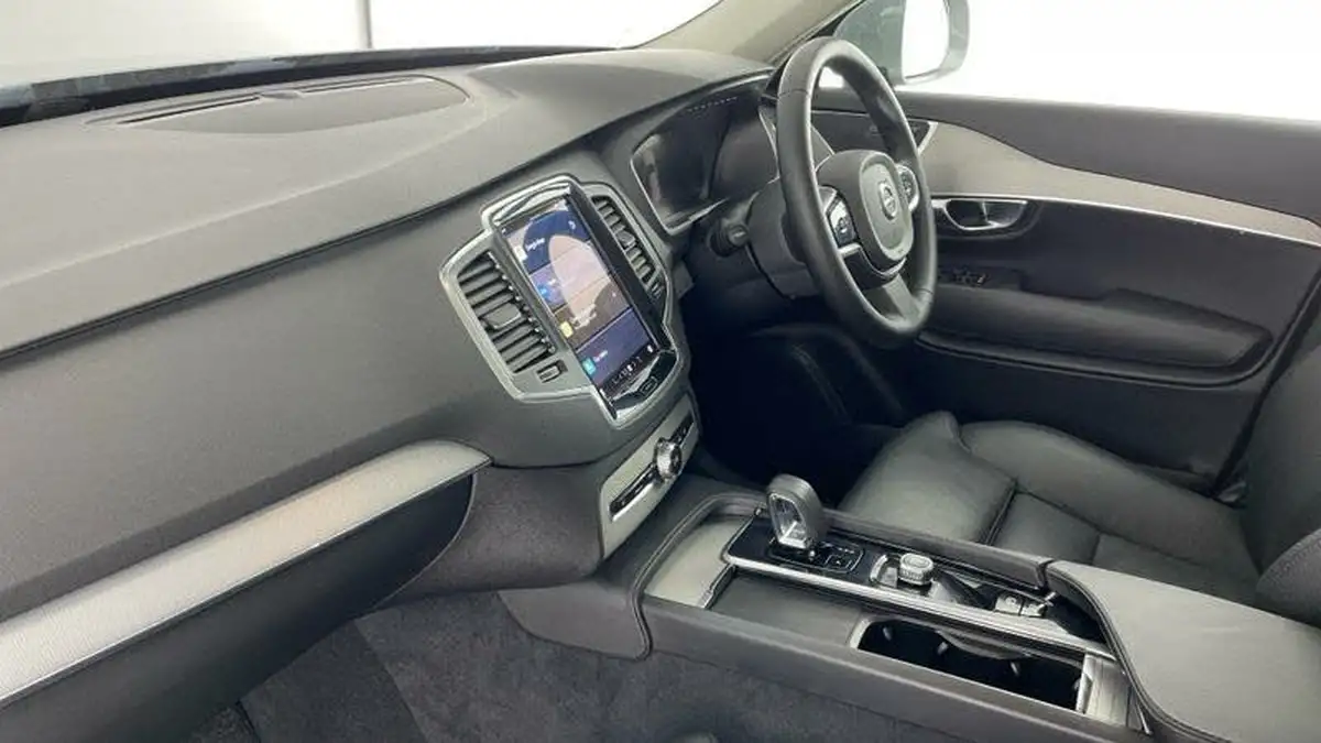 2024-volvo-xc90-20-b5-core-big-1