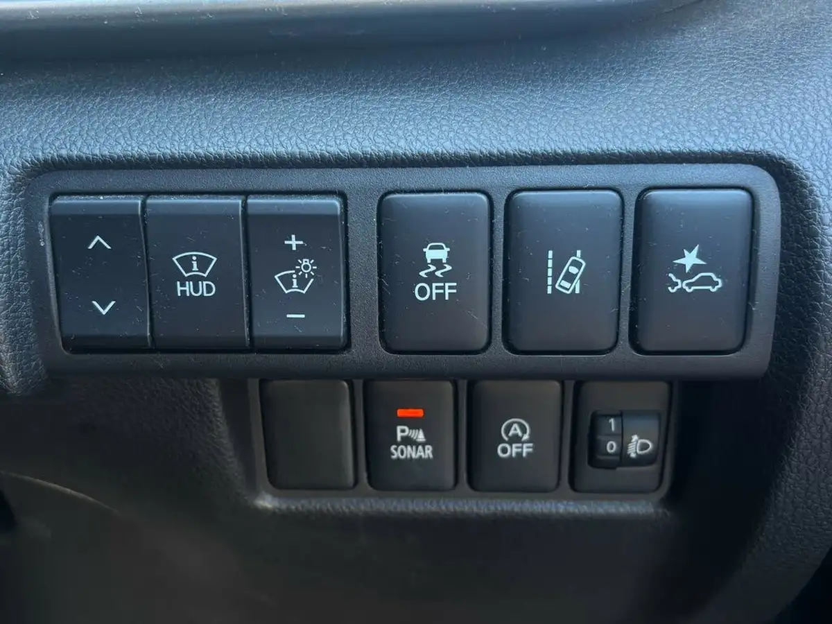 2019-mitsubishi-eclipse-cross-15-3-big-26