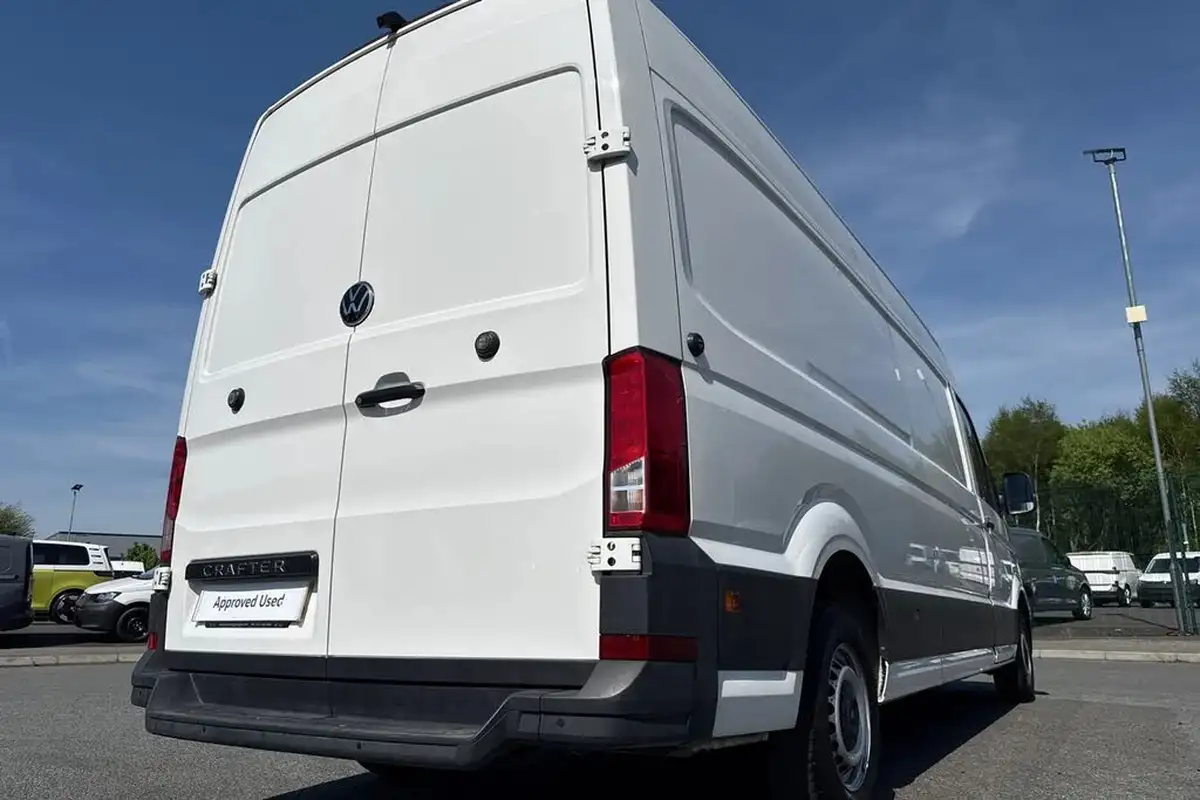 2024-volkswagen-crafter-20tdi-cr35-lwb-commerce-plus-140pseu6d-big-30