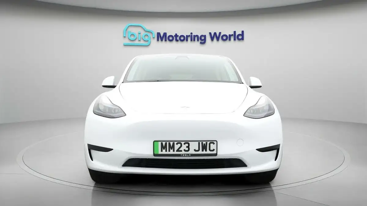 2023-tesla-model-y-e-rwd-big-1