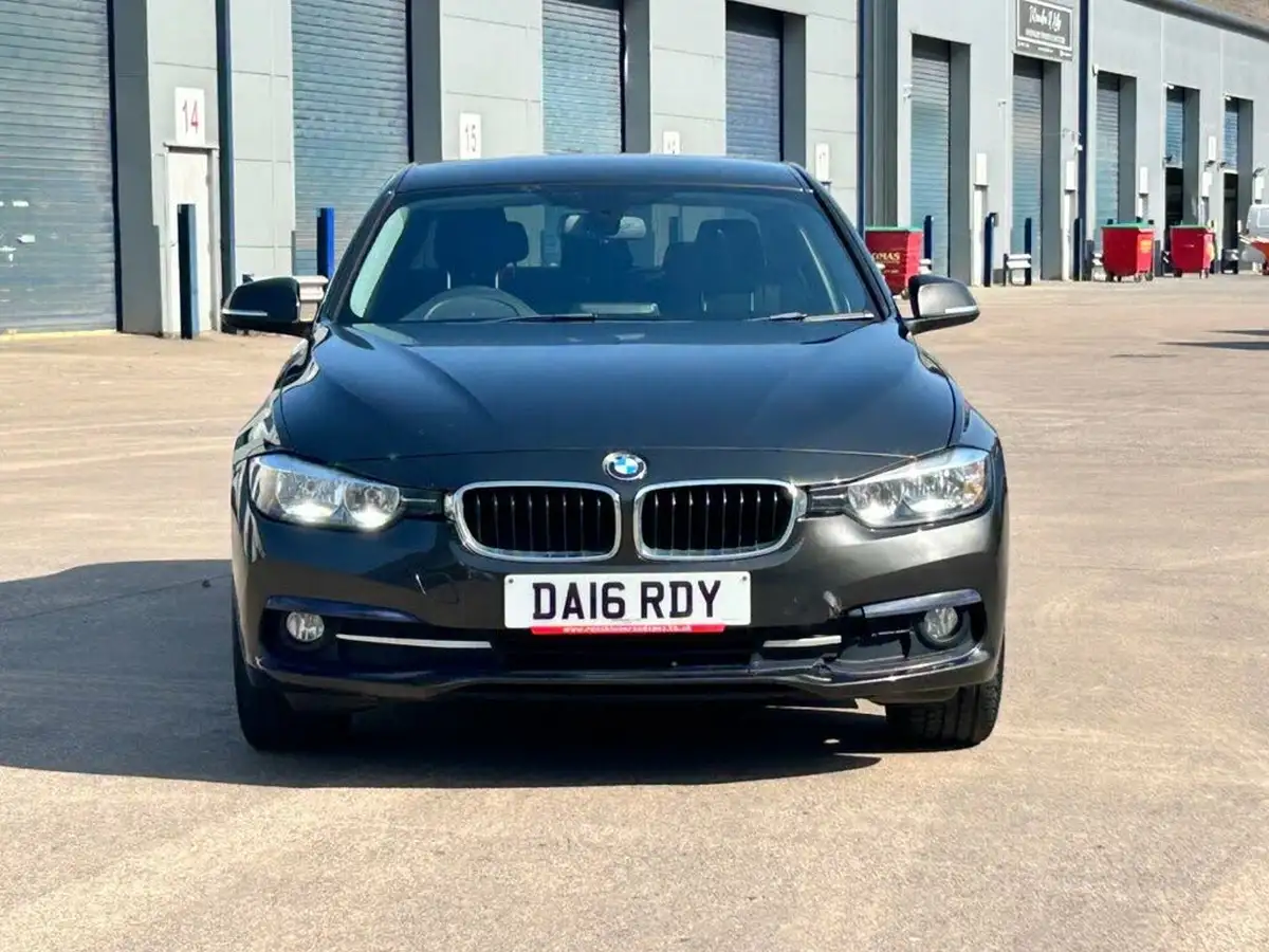 2016-bmw-3-series-20td-318d-sport-saloon-4d-big-8