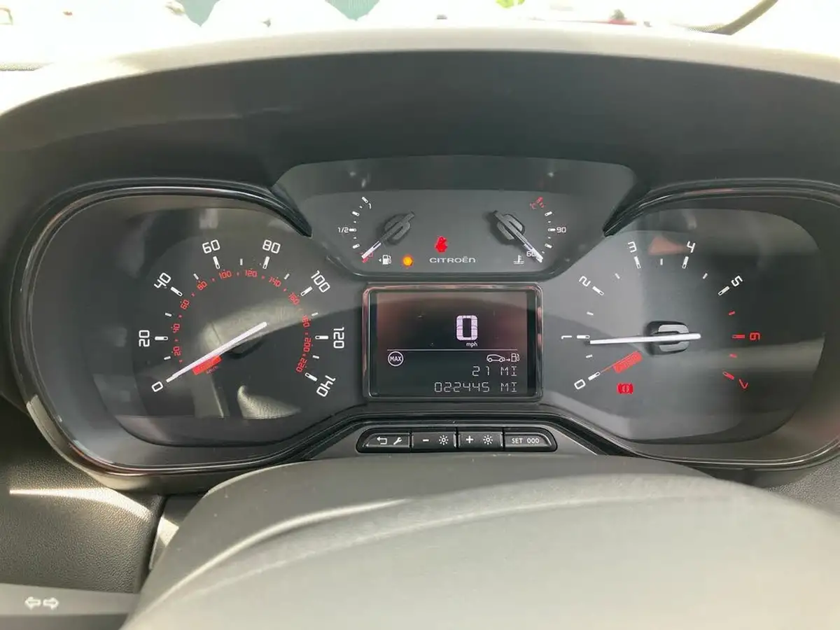 2021-citroen-c3-aircross-12-puretech-c-series-big-15