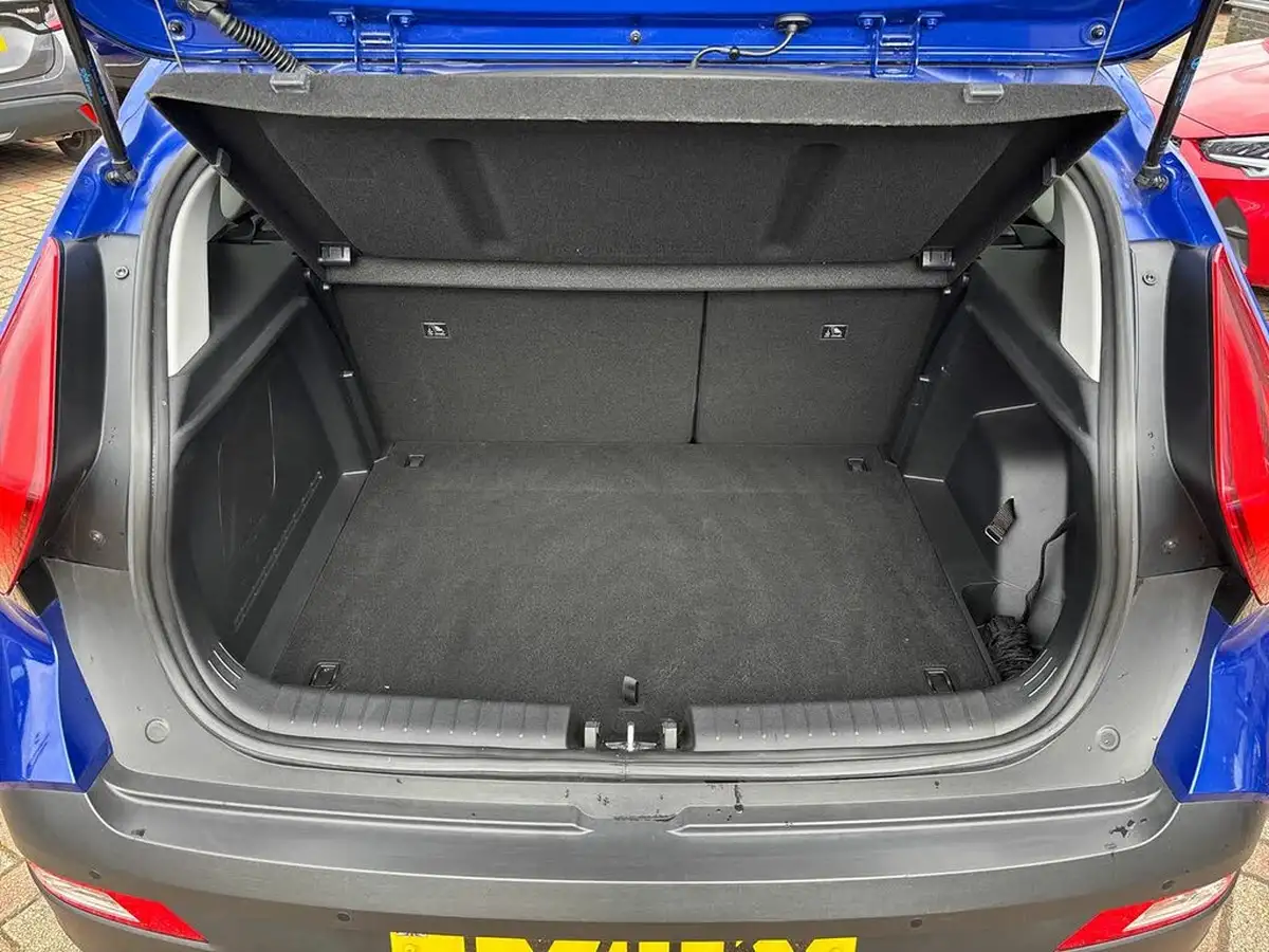 2022-hyundai-bayon-10-t-gdi-premium-100ps-dct-big-22